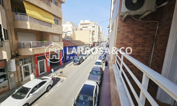 Resale - Apartment - Torrevieja - Estacion de autobuses