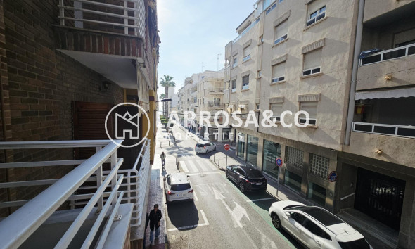 Resale - Apartment - Torrevieja - Estacion de autobuses