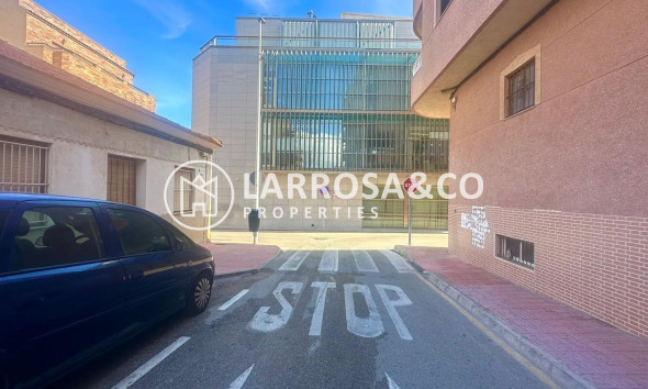 Resale - Apartment - Torrevieja - La Mata
