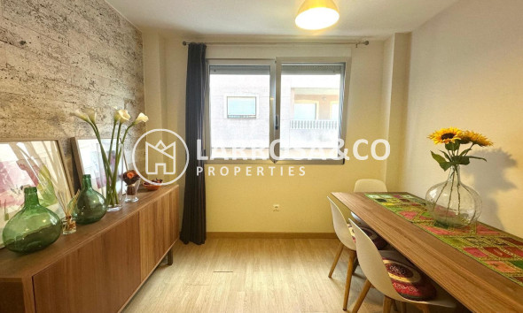 Resale - Apartment - Torrevieja - La Mata