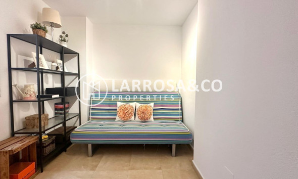 Resale - Apartment - Torrevieja - La Mata