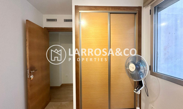 Resale - Apartment - Torrevieja - La Mata
