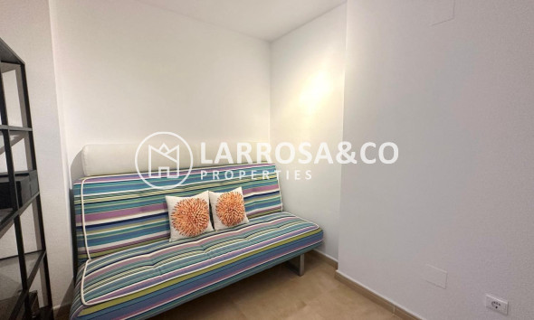 Resale - Apartment - Torrevieja - La Mata