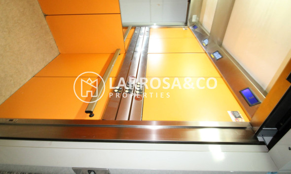 Reventa - Apartamento - Torrevieja - Centro