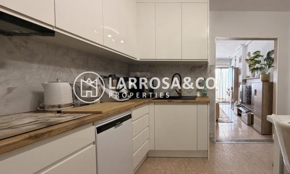 Вторичный рынок - Квартира - Торревьеха - Urb. Calas Blancas III