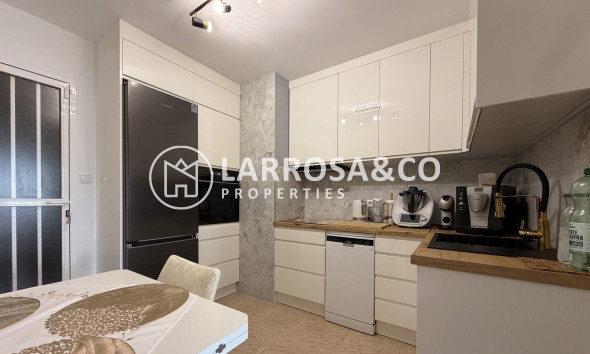 Вторичный рынок - Квартира - Торревьеха - Urb. Calas Blancas III