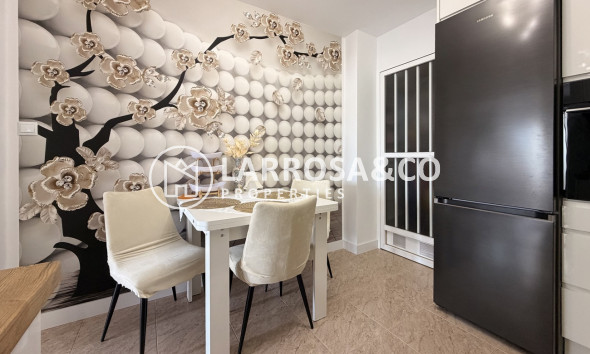 Вторичный рынок - Квартира - Торревьеха - Urb. Calas Blancas III