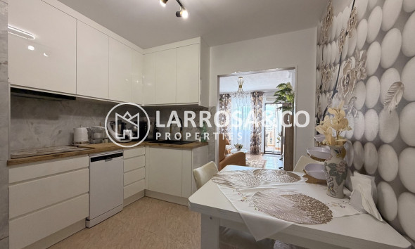 Вторичный рынок - Квартира - Торревьеха - Urb. Calas Blancas III