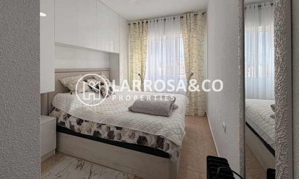 Вторичный рынок - Квартира - Торревьеха - Urb. Calas Blancas III