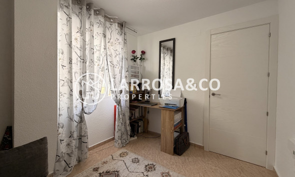 Вторичный рынок - Квартира - Торревьеха - Urb. Calas Blancas III