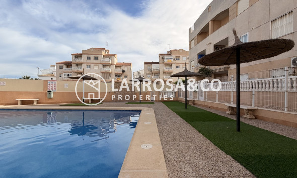 Вторичный рынок - Квартира - Торревьеха - Urb. Calas Blancas III