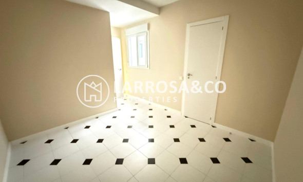 Reventa - Apartamento - Torrevieja - Centro