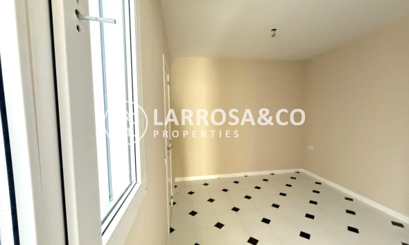 Reventa - Apartamento - Torrevieja - Centro