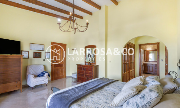 Resale - Detached House/Villa - Torrevieja - Costa Blanca