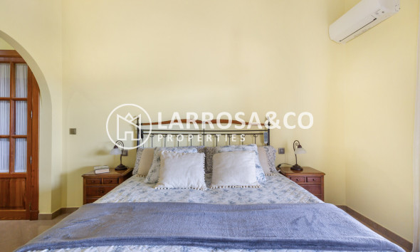 Resale - Detached House/Villa - Torrevieja - Costa Blanca