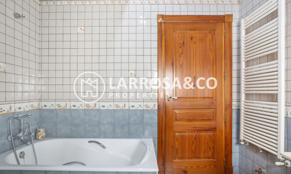 Resale - Detached House/Villa - Torrevieja - Costa Blanca