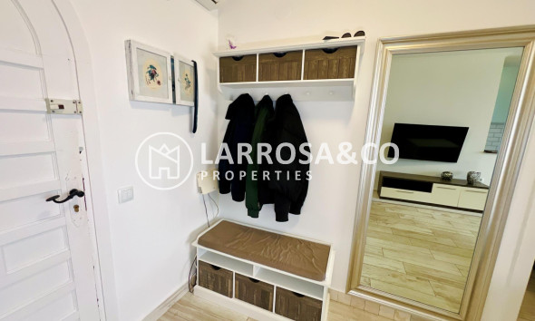 Resale - Apartment - Torrevieja - Miramar - Torre del Moro