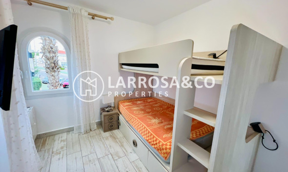 Resale - Apartment - Torrevieja - Miramar - Torre del Moro