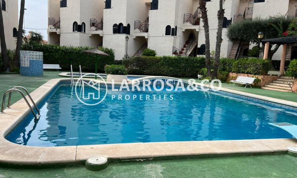 Resale - Apartment - Torrevieja - Miramar - Torre del Moro