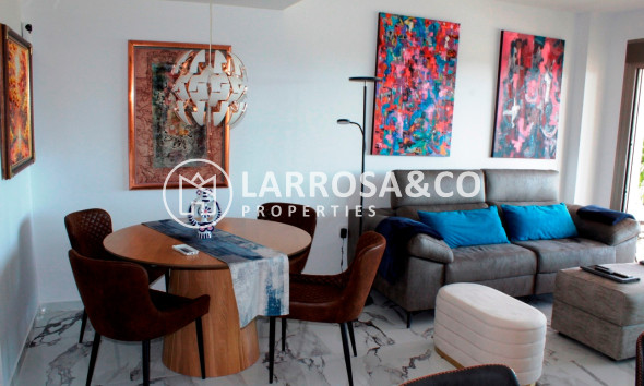 Resale - Apartment - Villamartín - Costa Blanca