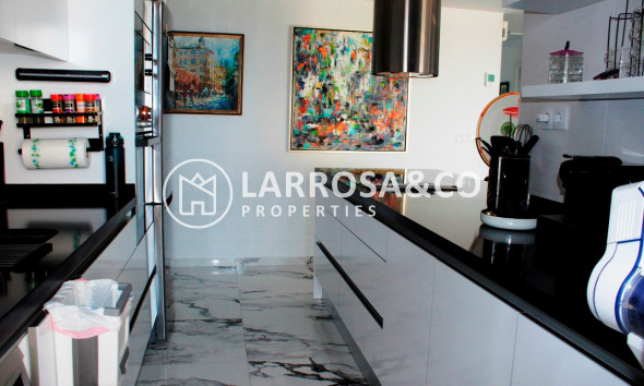 Resale - Apartment - Villamartín - Costa Blanca