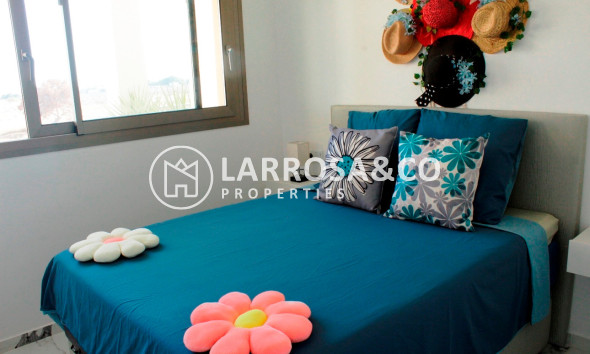 Resale - Apartment - Villamartín - Costa Blanca