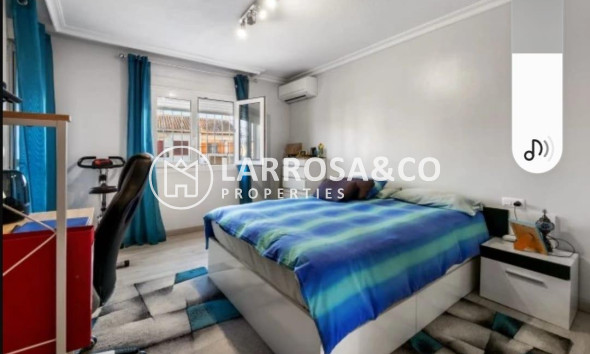 Resale - Semi Detached - Torrevieja - Aguas Nuevas