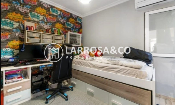 Resale - Semi Detached - Torrevieja - Aguas Nuevas