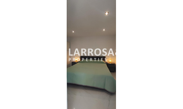 Resale - Apartment - Torrevieja - Cabo cervera