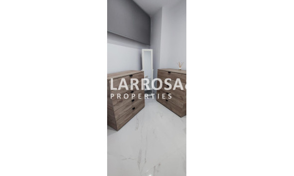 Resale - Apartment - Torrevieja - Cabo cervera