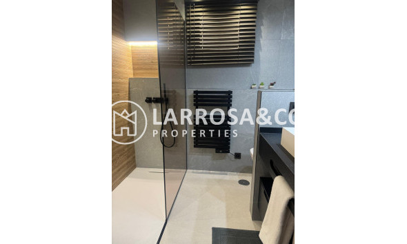 Resale - Apartment - Torrevieja - La veleta