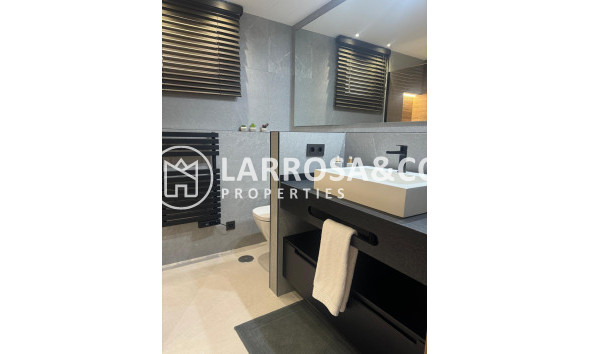 Resale - Apartment - Torrevieja - La veleta
