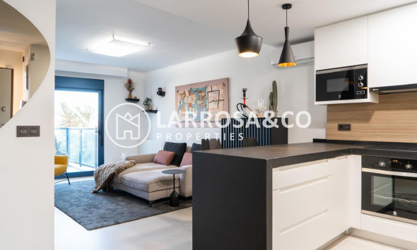 Resale - Apartment - Torrevieja - La veleta