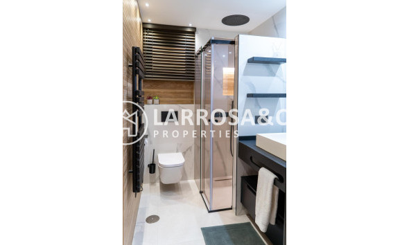 Resale - Apartment - Torrevieja - La veleta