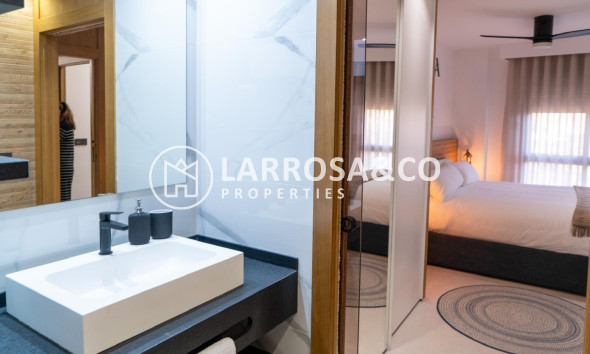 Resale - Apartment - Torrevieja - La veleta