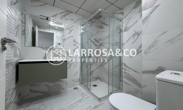 Resale - Apartment - Torrevieja - Centro