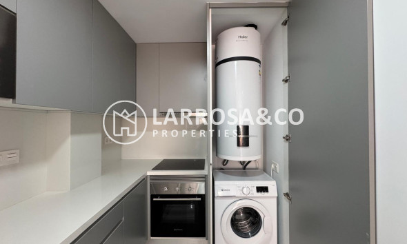 Resale - Apartment - Torrevieja - Centro