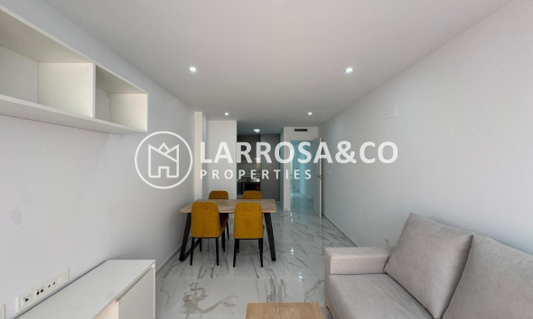Resale - Apartment - Torrevieja - Centro