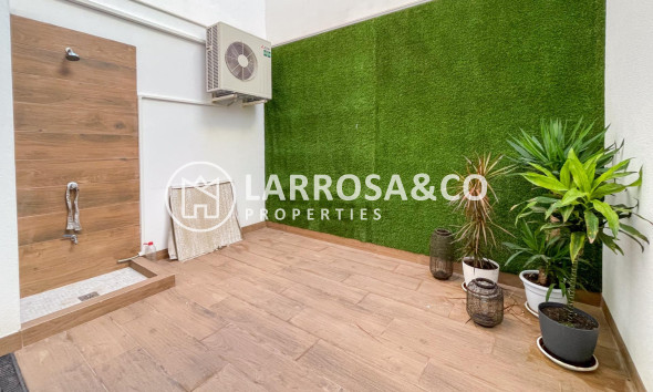 Resale - Apartment - Torrevieja - Playa del cura