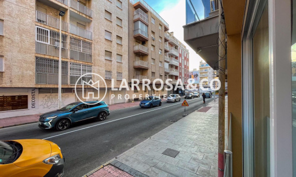 Resale - Apartment - Torrevieja - Playa del cura