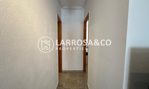 Herverkoop - Apartment - Torrevieja - Estacion de autobuses