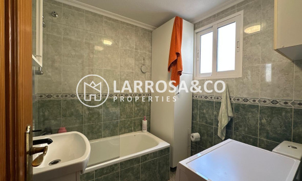 Herverkoop - Apartment - Torrevieja - Estacion de autobuses