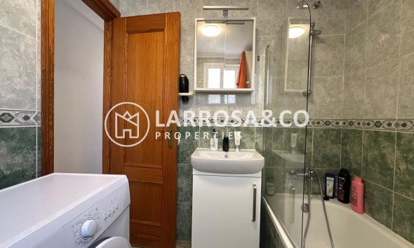 Herverkoop - Apartment - Torrevieja - Estacion de autobuses