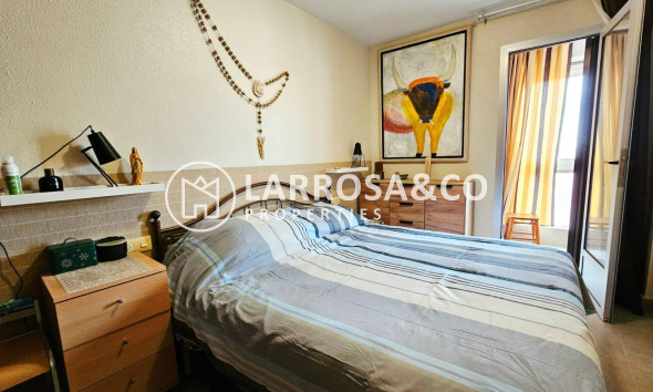 Resale - Apartment - Torrevieja - Playa de los Naufragos