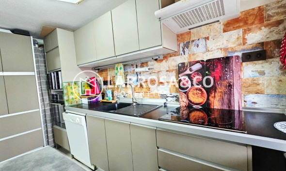 Resale - Apartment - Torrevieja - Playa de los Naufragos