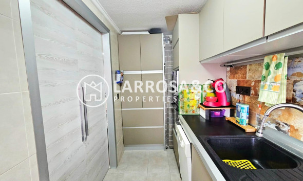 Resale - Apartment - Torrevieja - Playa de los Naufragos