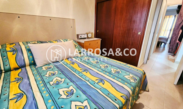 Resale - Apartment - Torrevieja - Playa de los Naufragos
