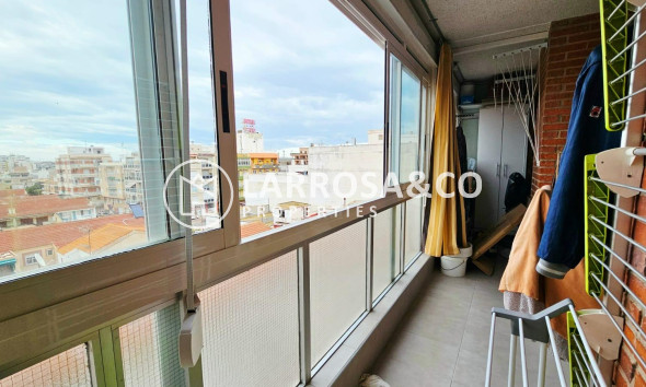 Resale - Apartment - Torrevieja - Playa de los Naufragos