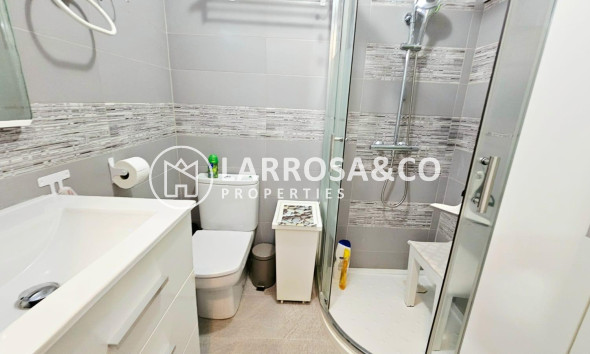 Resale - Apartment - Torrevieja - Playa de los Naufragos