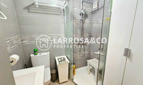 Resale - Apartment - Torrevieja - Playa de los Naufragos